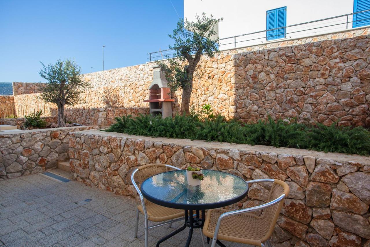 Apartman Madonnina Cres Esterno foto